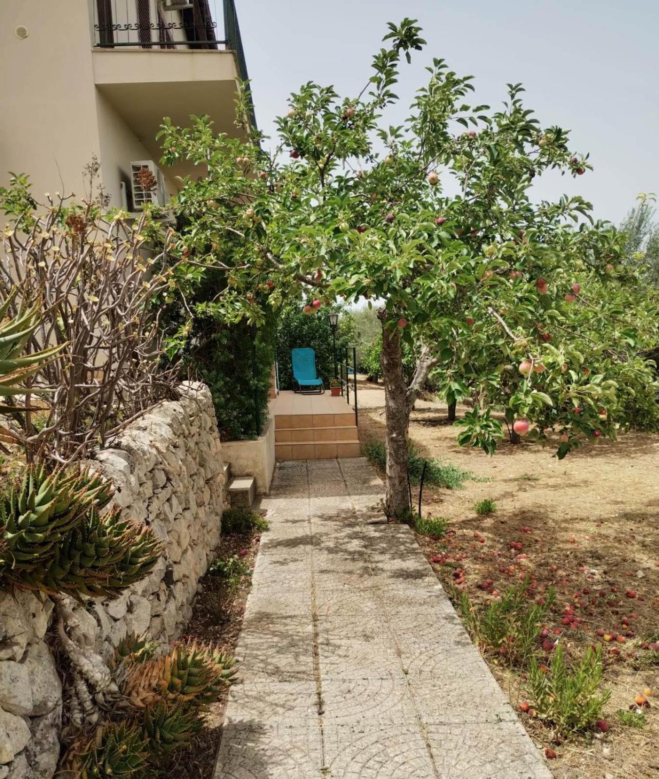 Ronnavona Casa Vacanze B&B Киарамонте Гулфи Екстериор снимка